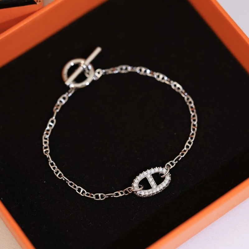 H**me5 bracelets